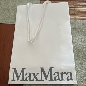 New 🆕 MaxMara bag
